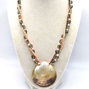 VINTAGE Genuine Shell Pendant Glass Bead Twisted Strands Necklace Ocean Beach